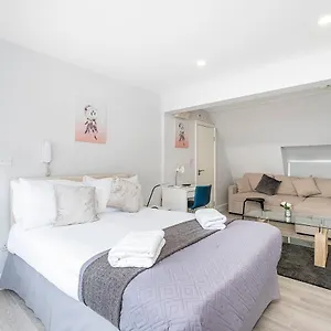 https://securematics-superior-studio-apartments.cambridgehotelsuk.com