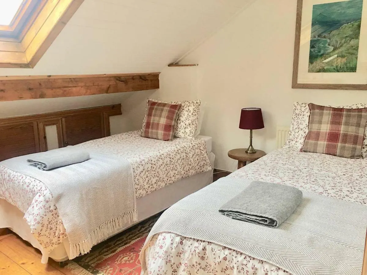 Secret Garden Cottage Exeter 0*,  United Kingdom